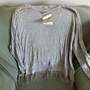 Long Sleeve Top w/ gorgeous detailing, Size 1X, NWT